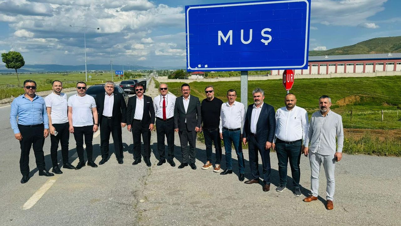 MHP Tokat İl Teşkilatı Plevnespora Destek İçin Muşta Hürsöz Gazetesi