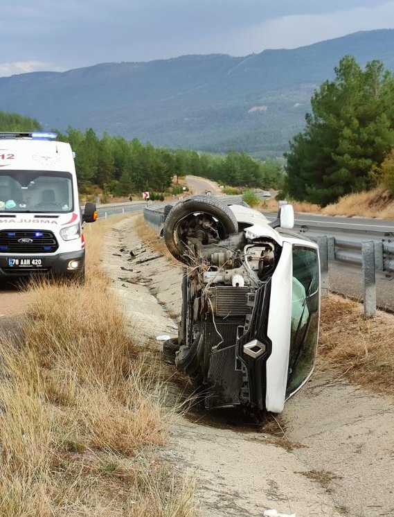 Karab K Te Devrilen Otomobildeki Ocuk Ki I Yaraland Tokat