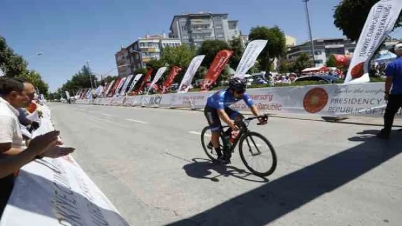 100. Y l Cumhuriyet Bisiklet Turu nda orum Samsun etab