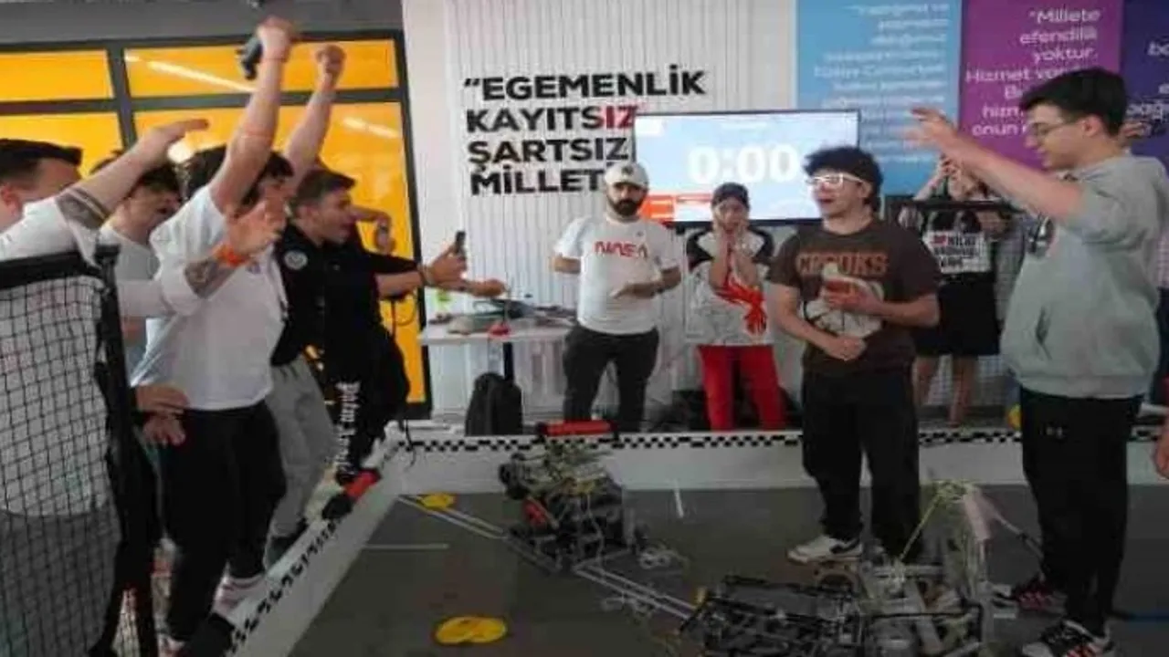 Atakum’da “VEX IQ Robot Yarışması”