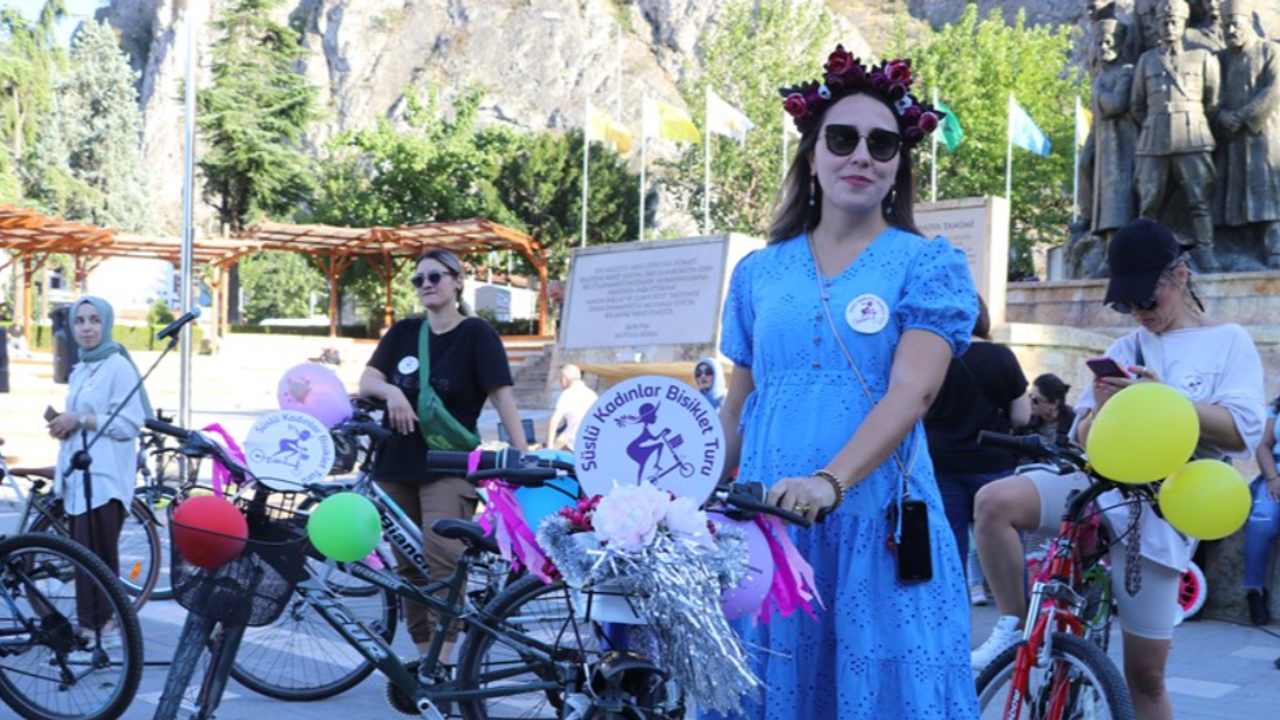 Amasya'da "Süslü Kadınlar Bisiklet Turu" düzenlendi