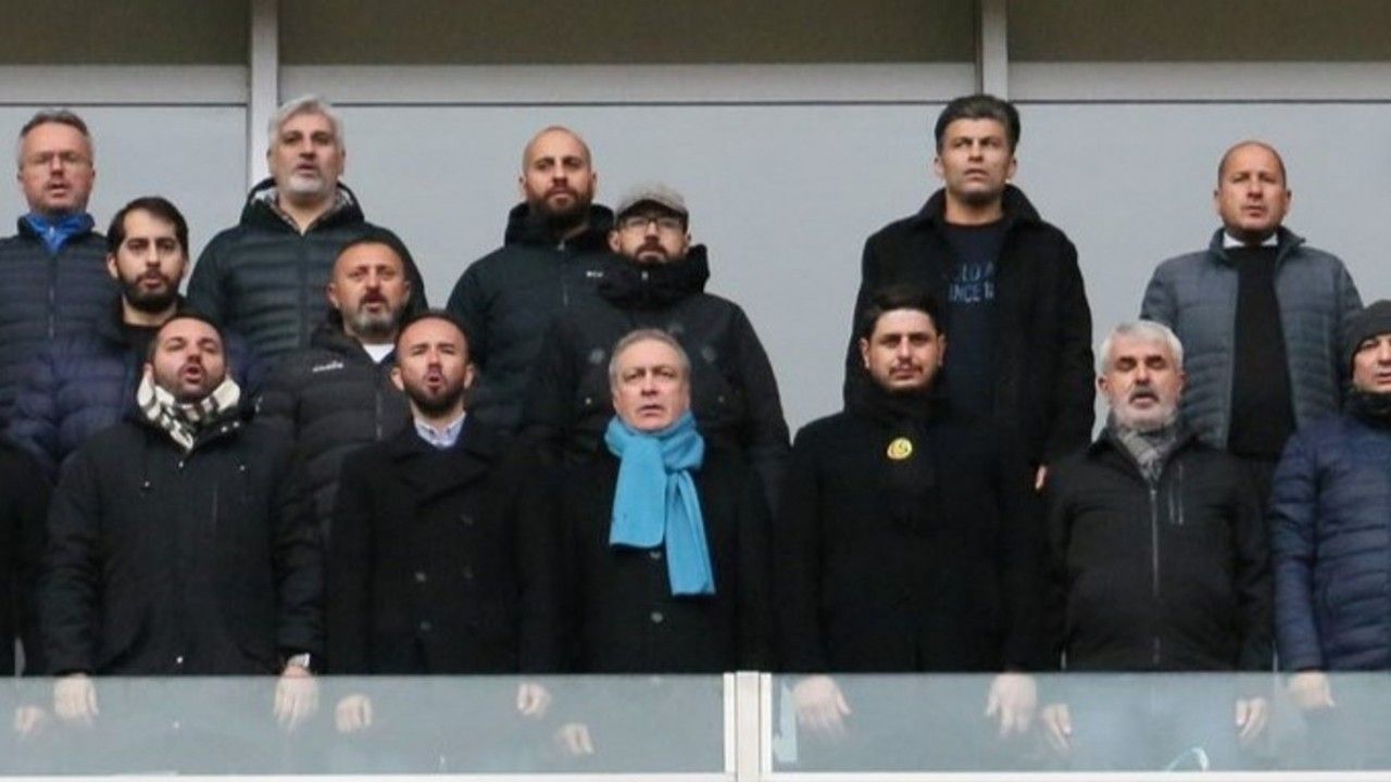 Önder Özen, Eskişehirspor maçını tribünden izledi
