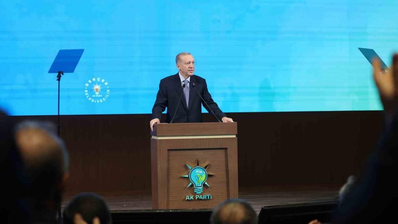 Cumhurbaşkanı Erdoğan: "AK Parti, her alanda olduğu gibi belediyecilikte de kendi kendiyle yarışmaktadır"
