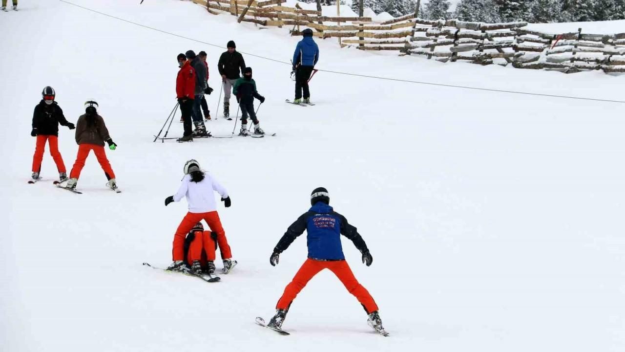 Geleceğin kayakçıları Zigana’da yetişiyor