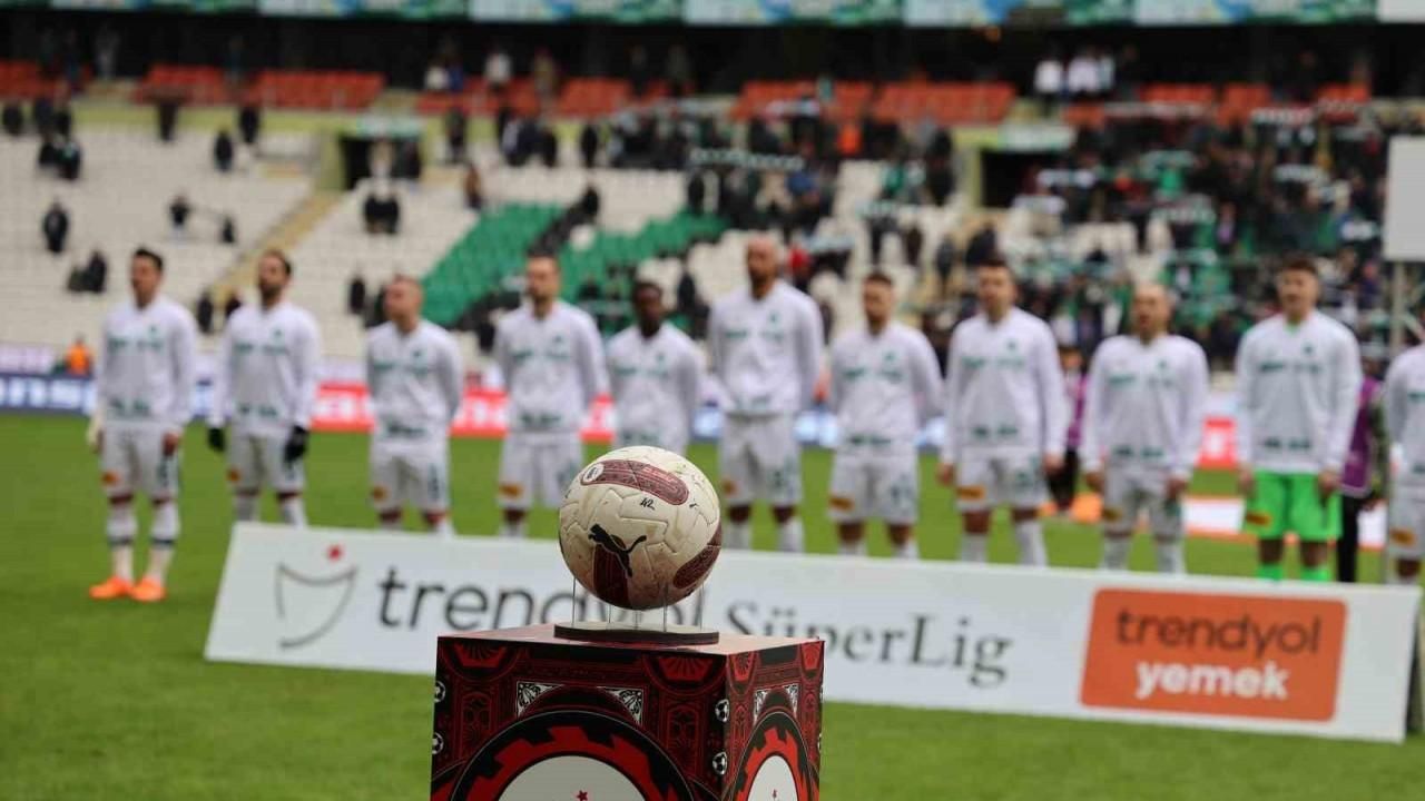 Trendyol Süper Lig: Konyaspor: 2 - RAMS Başakşehir: 0 (ilk yarı)