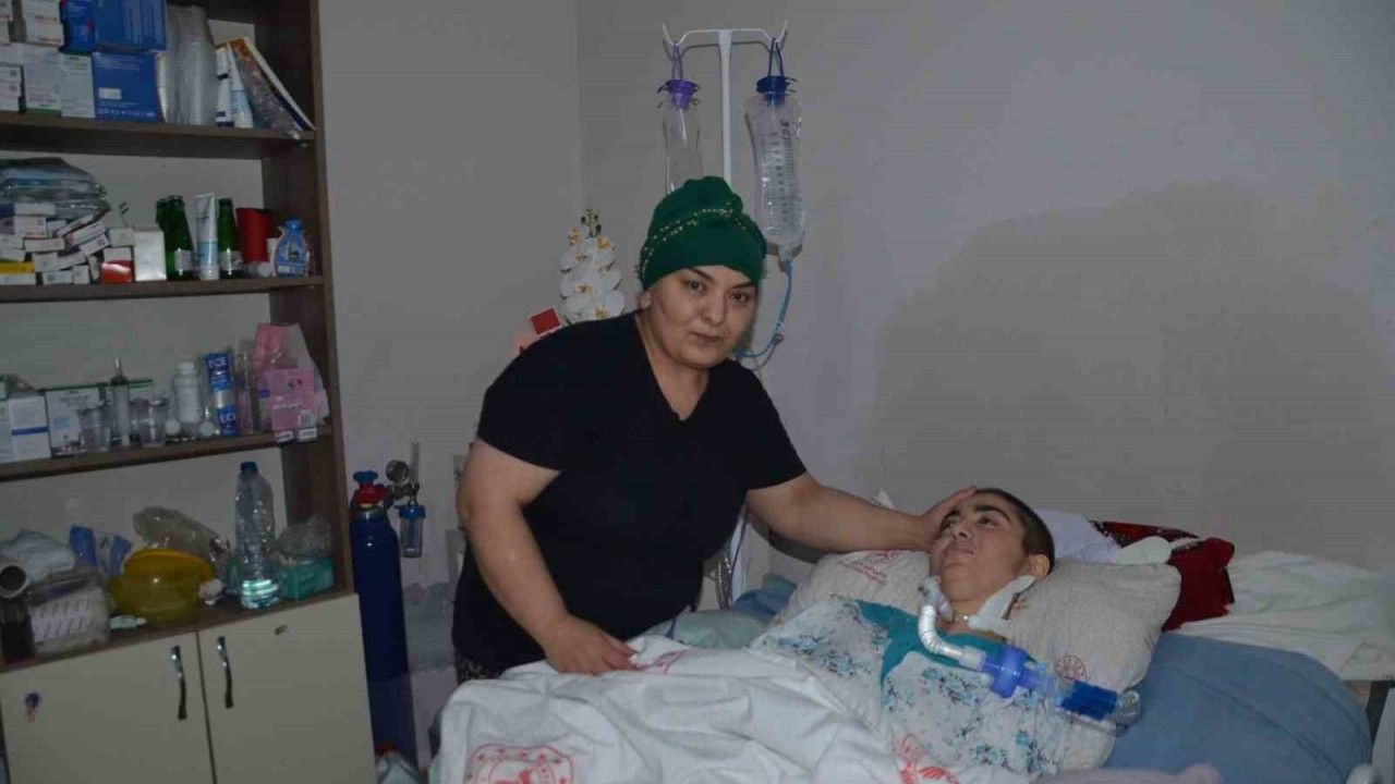 Yatağa bağımlı genç kadının dramı