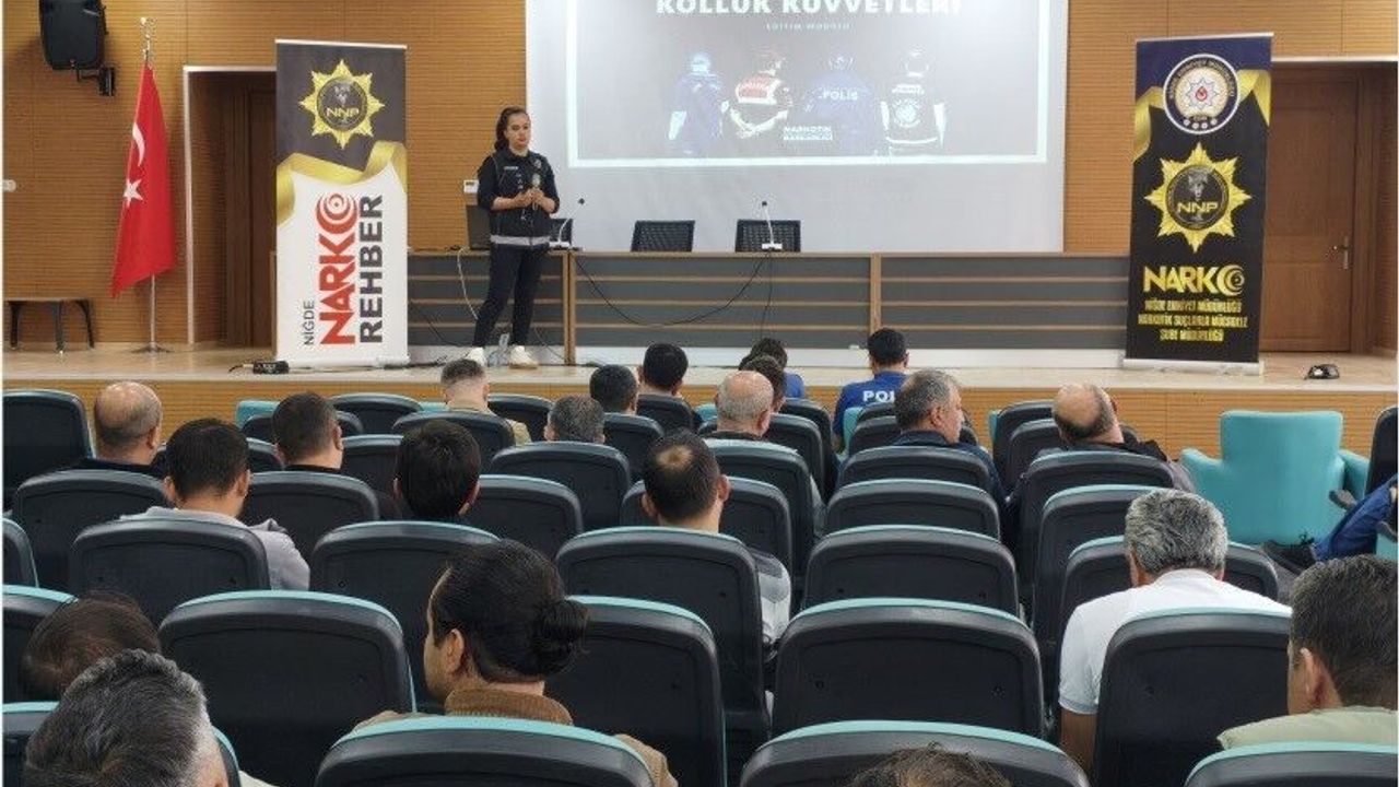Niğde'de polisten narkotikle mücadelede bilgilendirme çalışmaları