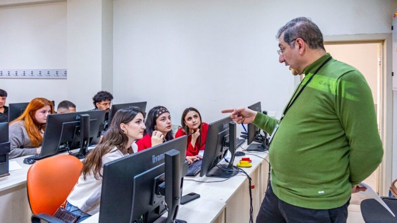 Geleceğin gazetecilerinden Samsun’da 15 Temmuz manşetleri
