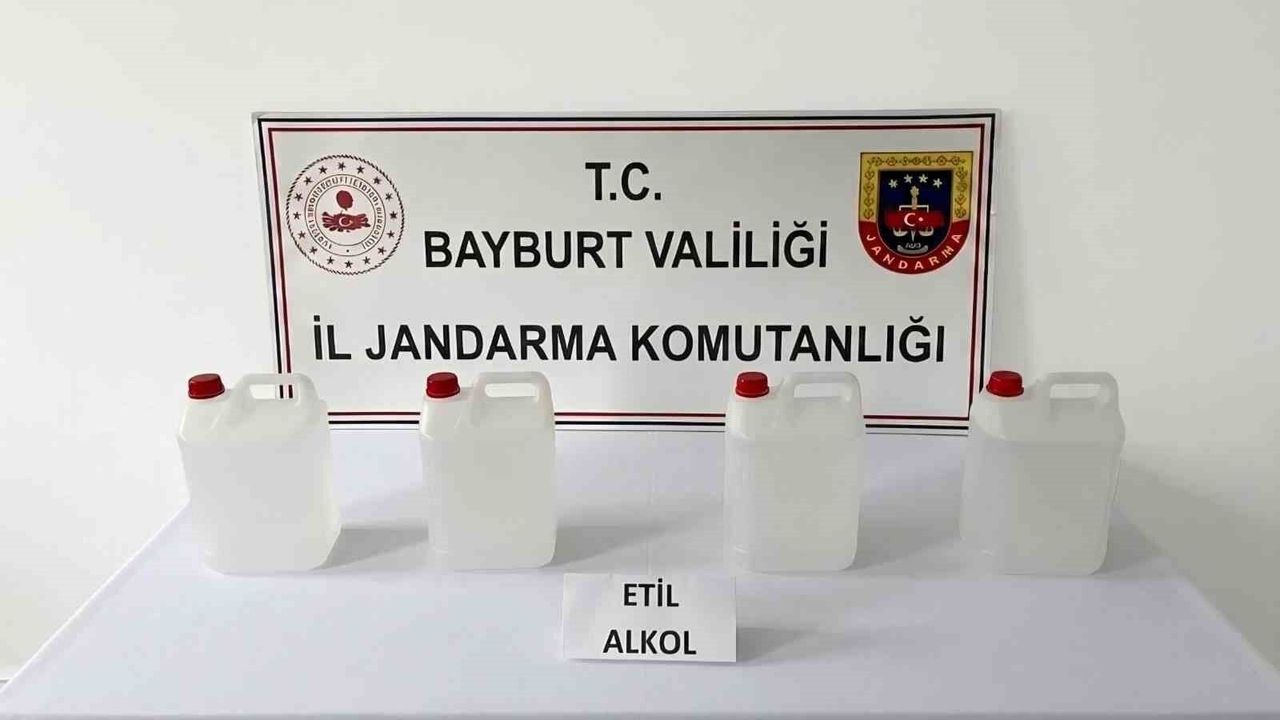 Bayburt'ta 20 litre etil alkol ele geçirildi