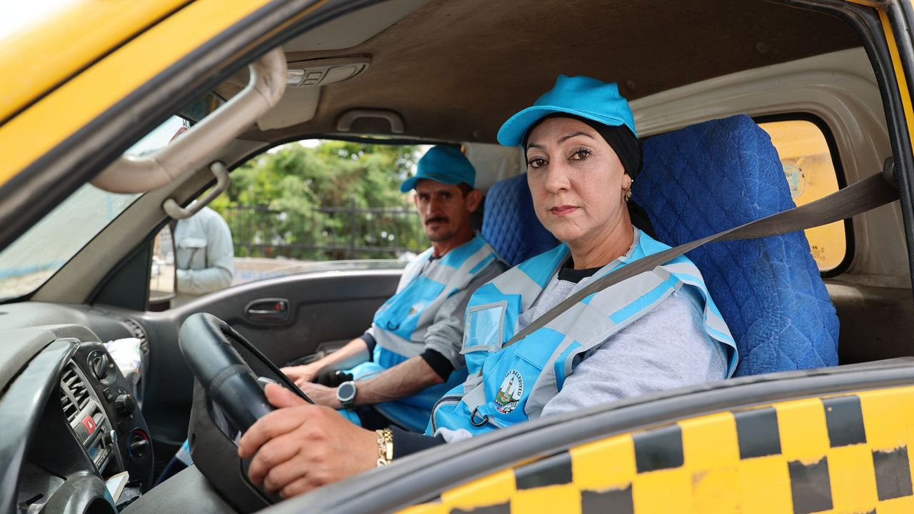 Tokat’ta Bir İlk! Çöp Taksi Koltuğunda Artık Bir Kadın Sürüc