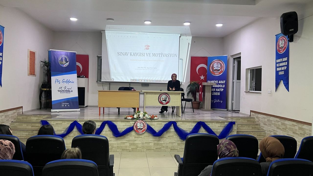 Tokat Belediyesi'nden YKS Öncesi Anlamlı Seminer