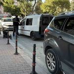 Husumetlisini sokak ortasında bıçaklayarak öldürdü: Saldırı anı kamerada