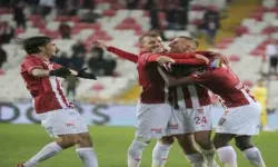 Spor Toto Süper Lig: DG Sivasspor: 4 - Trabzonspor: 1 (Maç sonucu)