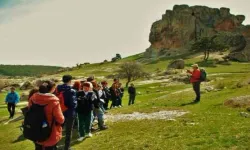 Üniversite öğrencilerinden Yazılıkaya’ya fotoğraf gezisi