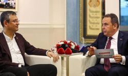 CHP lideri Özgür Özel'den Başkan Muhittin Böcek’e ziyaret
