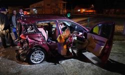 Trafik ışıklarında feci kaza: 3’ü ağır 6 yaralı