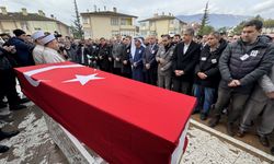 Yurt dışı görevinde rahatsızlanarak hayatını kaybeden polis memurunun cenazesi Karabük'te defnedildi