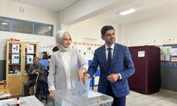 AK Parti Karabük İl Başkanı Salt ve Belediye Başkan adayı Çetinkaya oylarını kullandı
