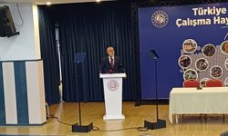 Çalışma ve Sosyal Güvenlik Bakanı Işıkhan: "CHP'li Belediyeler Borç Batağında"