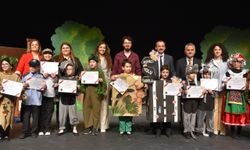 Trabzon'da "Yönetmen Öğretmen Tiyatro Festivali" başladı