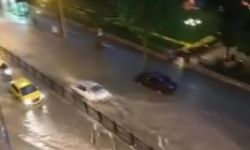 Amasya’da sağanak yağış yolları göle çevirdi