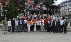 Tokat'ta CHP Tokat İl Başkanlığı’ndan Atatürk Anıtı’na Çelenk Sunumu