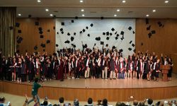 Karabük Üniversitesi'nde mezuniyet sevinci