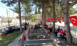 Şehit Asteğmen Mustafa Kasar, Tosya'daki kabri başında anıldı