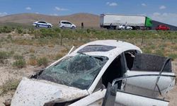 Konya’da otomobil takla attı: 2 yaralı