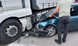 Amasya'da tırla çarpışan otomobildeki 5 kişi yaralandı