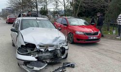 Sıklıkla kazaların olduğu caddede yine kaza: 1 yaralı