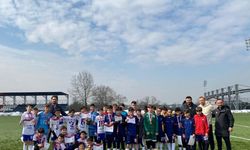 Futbolda şampiyon Bilgi Ortaokulu oldu