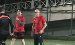 Bakan Işıkhan sendika temsilcileri ve basın mensuplarıyla maç yaptı