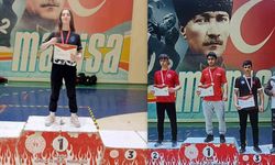 Bilek güreşinde Bayburtlu iki öğrenci Türkiye üçüncüsü oldu