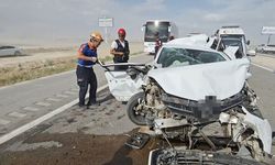 Aksaray’da kum fırtınasında 5 araç çarpıştı: 8 yaralı