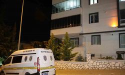 Balkonda sigara içen genç kız aşağıya düştü