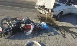 Otomobil ile motosiklet çarpıştı: " yaralı