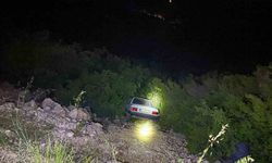 Erbaa’da Otomobil Uçuruma Yuvarlandı, 3 Kişi yaralandı