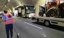 Amasya’da tünelde yolcu otobüsüyle traktör çarpıştı: 1 yaralı