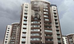 Ankara’da 14 katlı binada çıkan yangında mahsur kalan 2 kişi kurtarıldı
