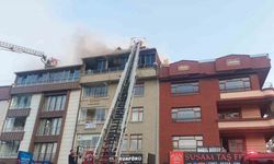 Ankara’da bir binanın en üst katından korkutan yangın