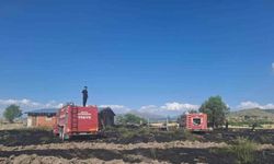 Beyşehir’de arazi ve ahır yangını korkuttu