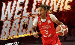 Crystal Dangerfield ile sözleşme yenilendi