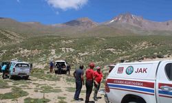 Erciyes’te yaralanan 2 dağcı mahsur kaldı