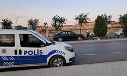 Karaman’da kontrolden çıkan otomobil refüje çıktı: 1 yaralı