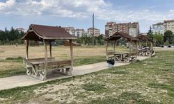 Küçük kıza akran zorbalığı yapan 3 şüpheli mahkemeye çıkmadan tahliye oldu