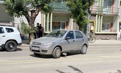 Otomobil ile motosikletli kurye çarpıştı: 1 yaralı