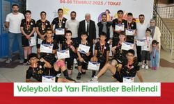 Voleybol'da Yarı Finalistler Belirlendi