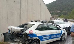 Kazaya müdahale eden polis aracına otomobil çarptı: 2’si polis 8 yaralı