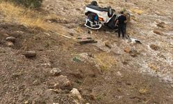 Sivas’ta takla atan otomobilde 2 kişi yaralandı